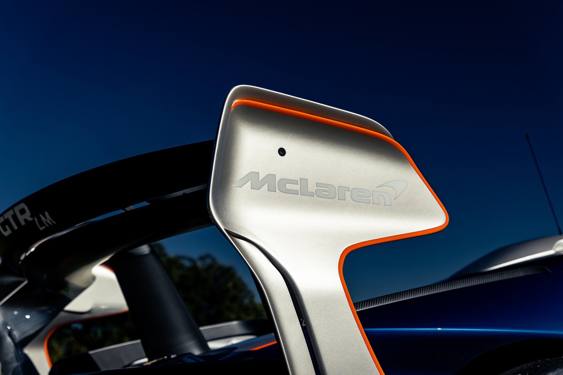 Used 2020 McLaren Senna photo 18