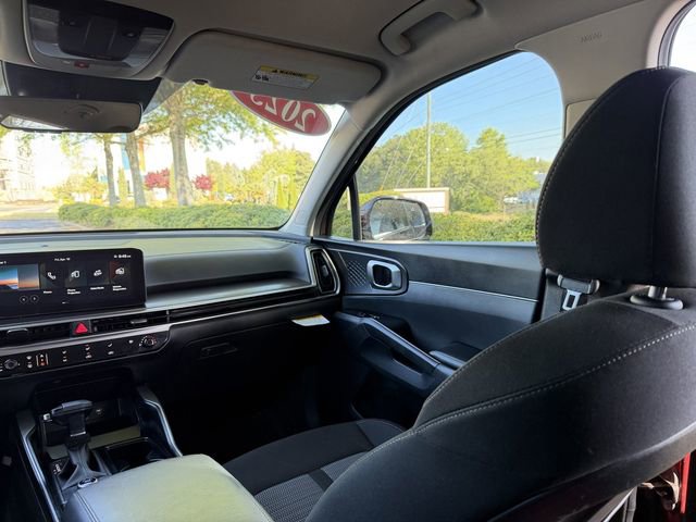 2025 Kia Sorento LX