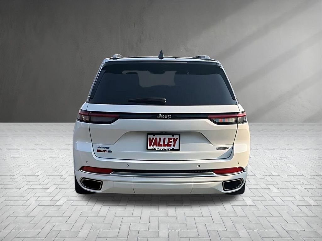 2022 Jeep Grand Cherokee Summit