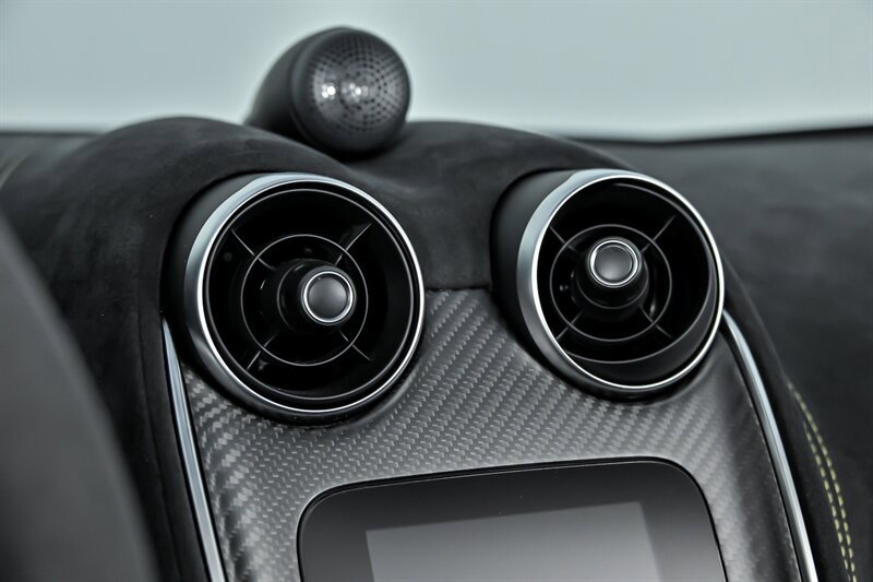 Used 2020 McLaren 600LT Spider photo 30