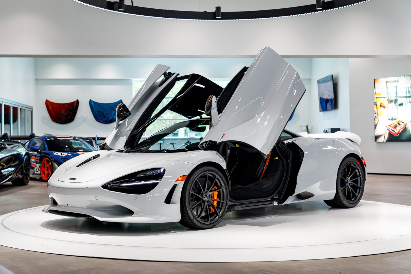 Used 2027 McLaren 750S photo 6