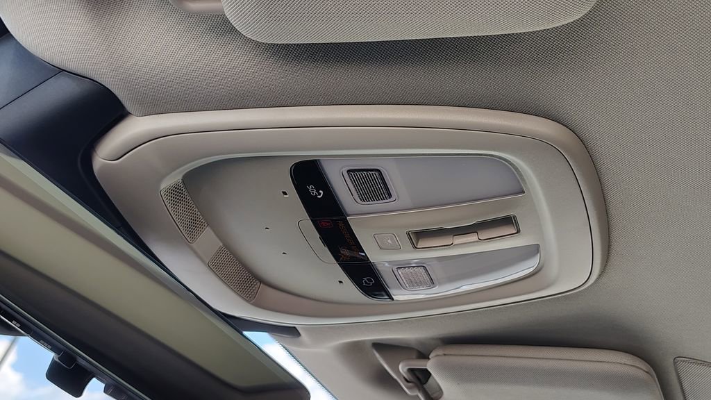 2026 Volvo Xc90 B6 Plus