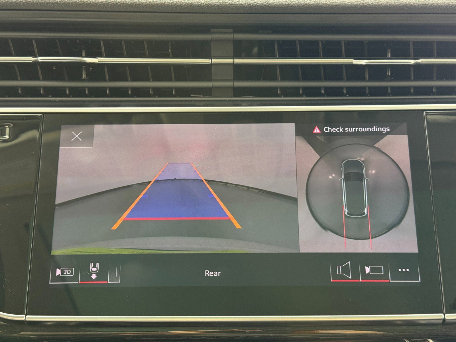 2022 Audi Q7 Premium Plus