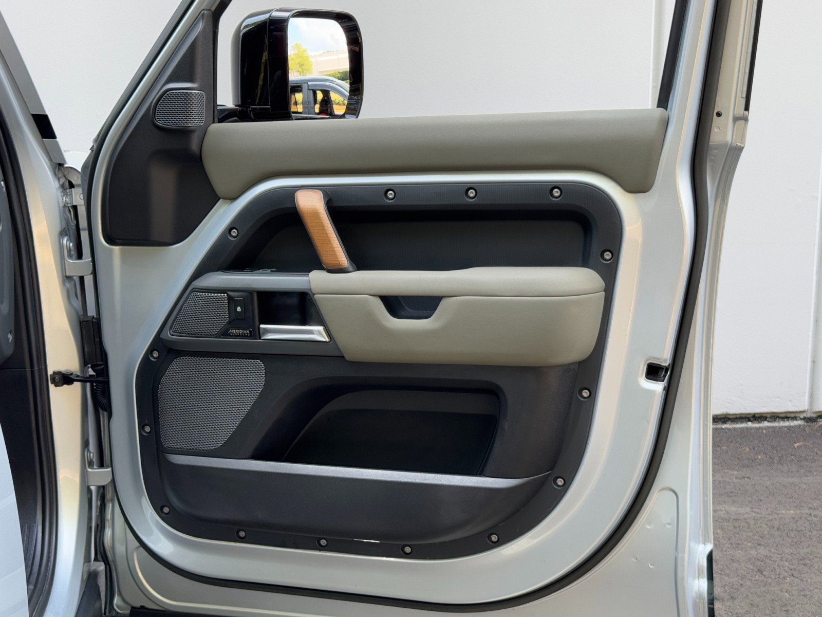 2023 Land Rover Defender 110 X