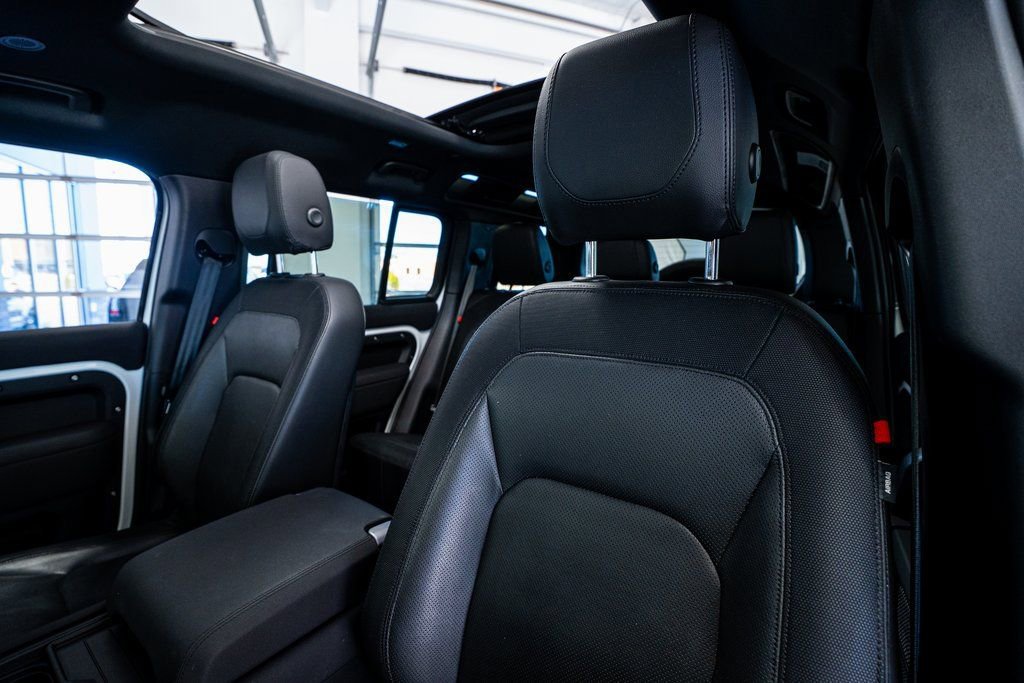 2023 Land Rover Defender 110 X-Dynamic SE