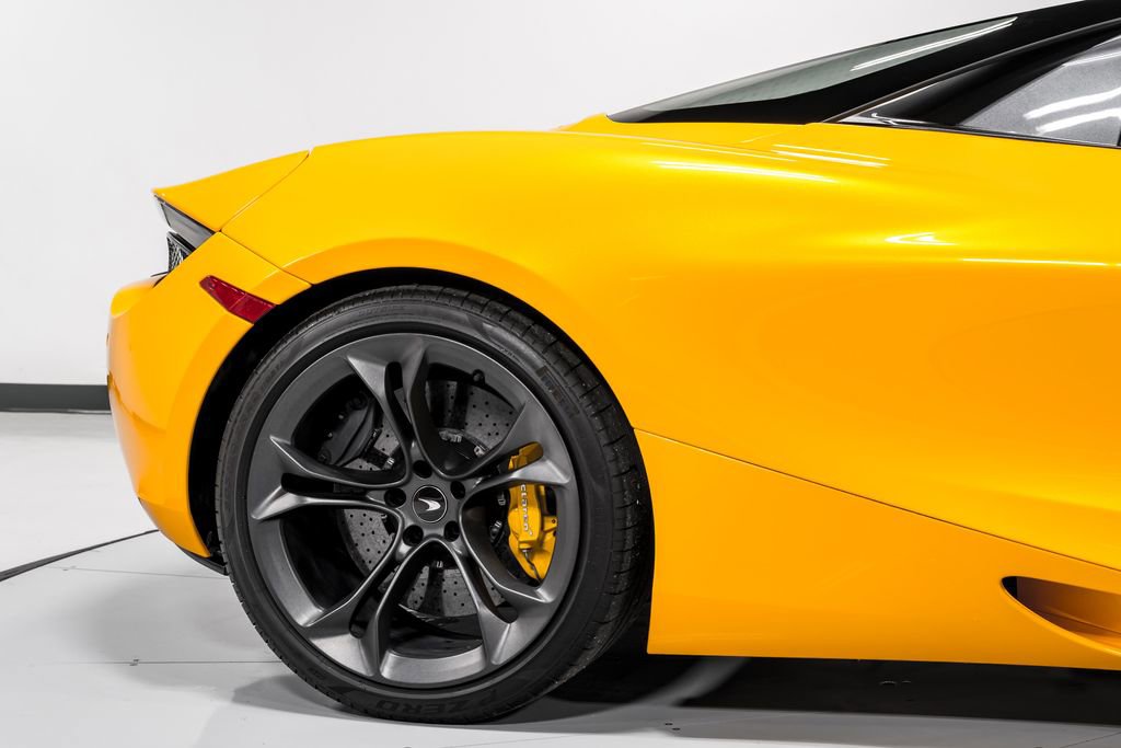 Used 2022 McLaren 720S Spider photo 48