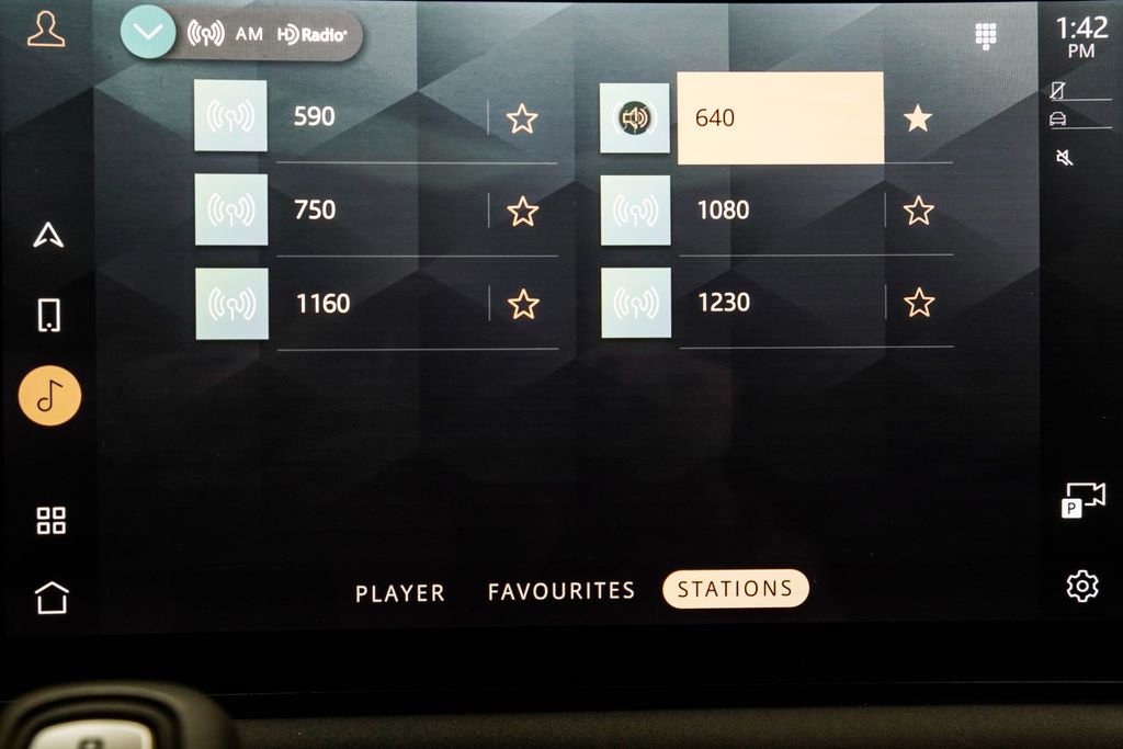 2025 Land Rover Defender 110 S