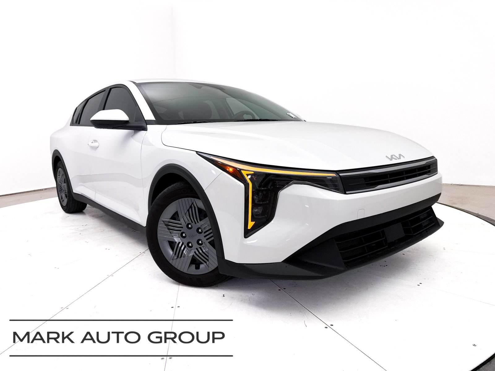 Certified 2025 Kia K4