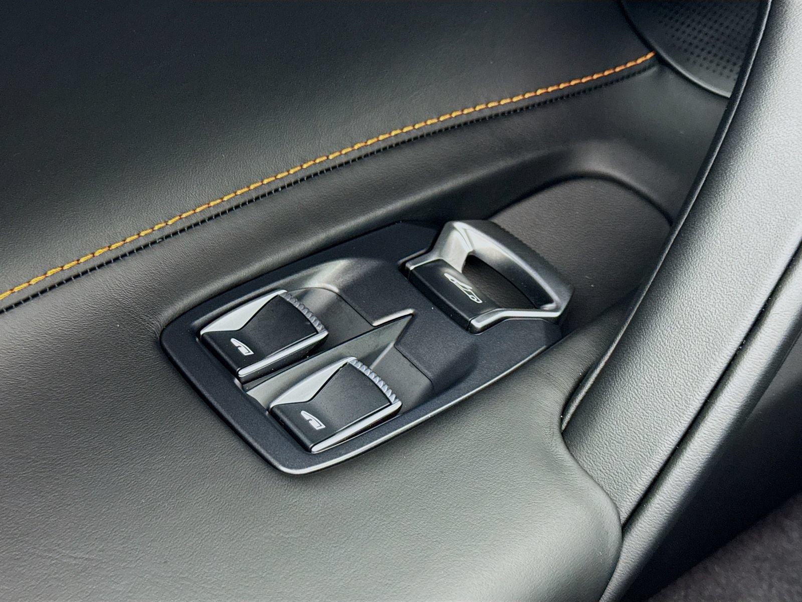 Used 2026 McLaren 750S Spider photo 16