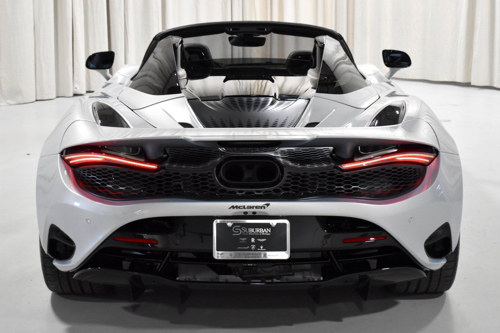 Used 2025 McLaren 750S Spider photo 6