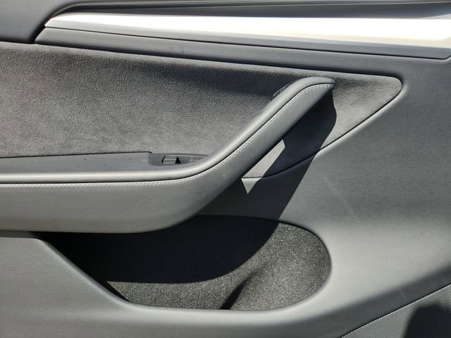 2024 Tesla Model Y Performance