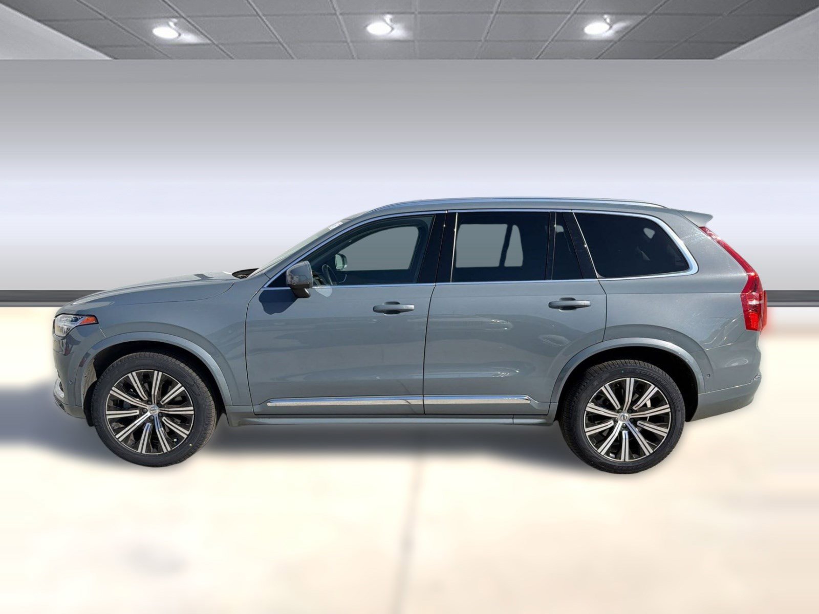 2023 Volvo Xc90 B6 Plus