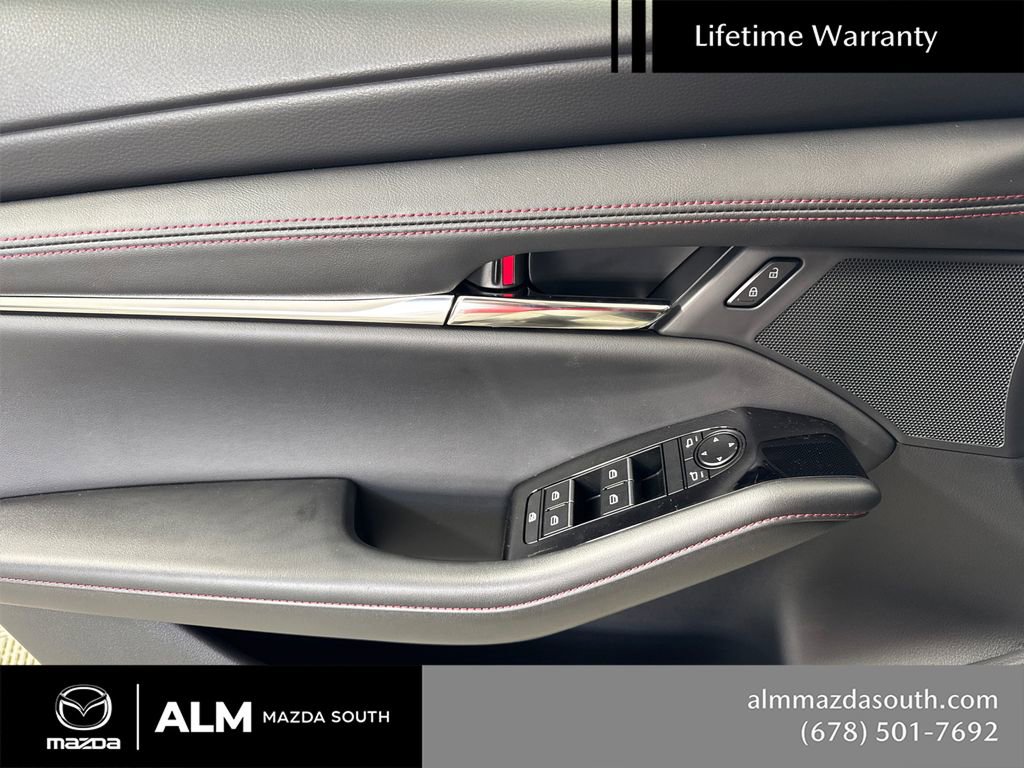 2026 MAZDA Mazda3 Carbon