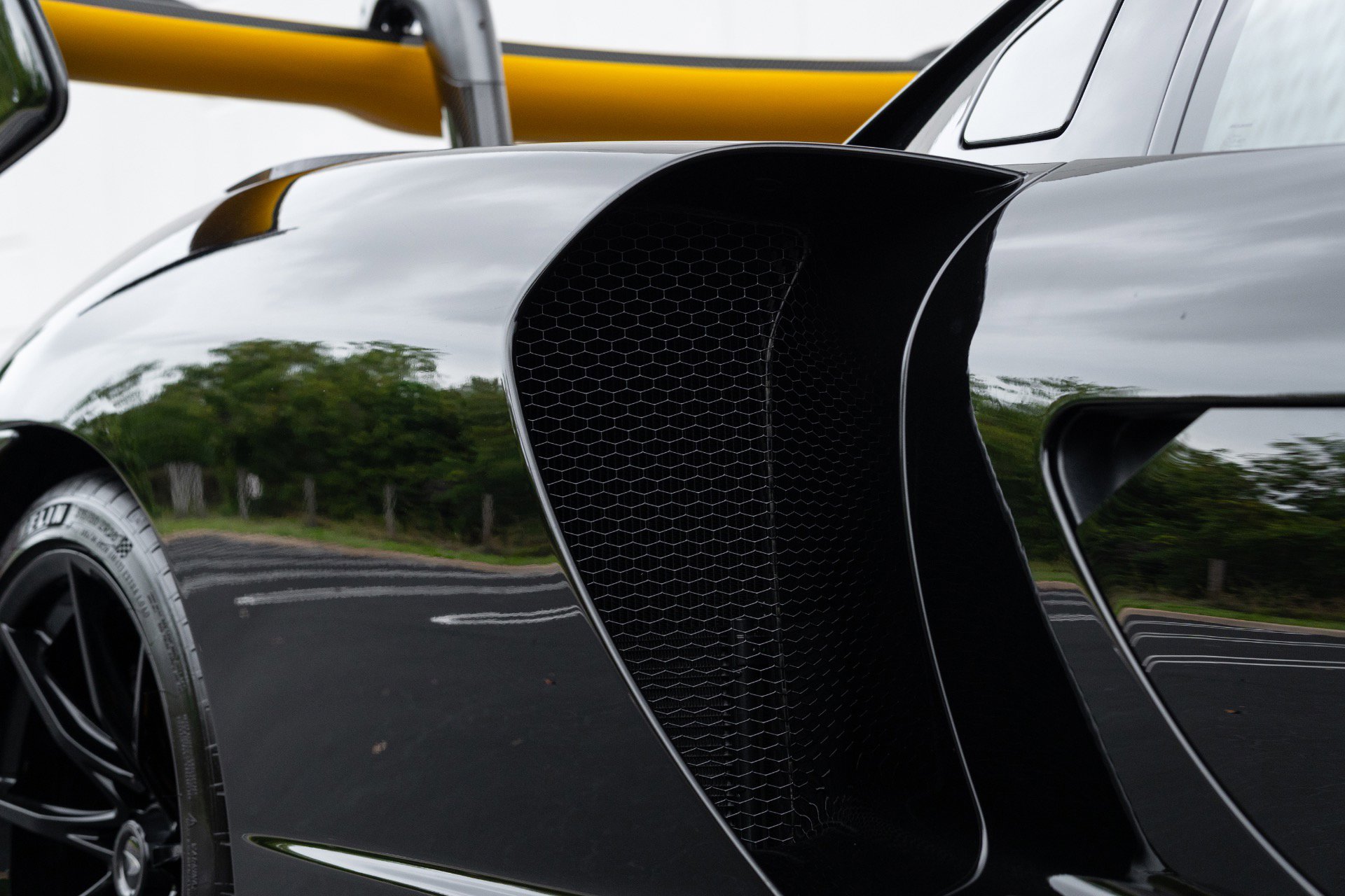 Used 2019 McLaren Senna photo 24