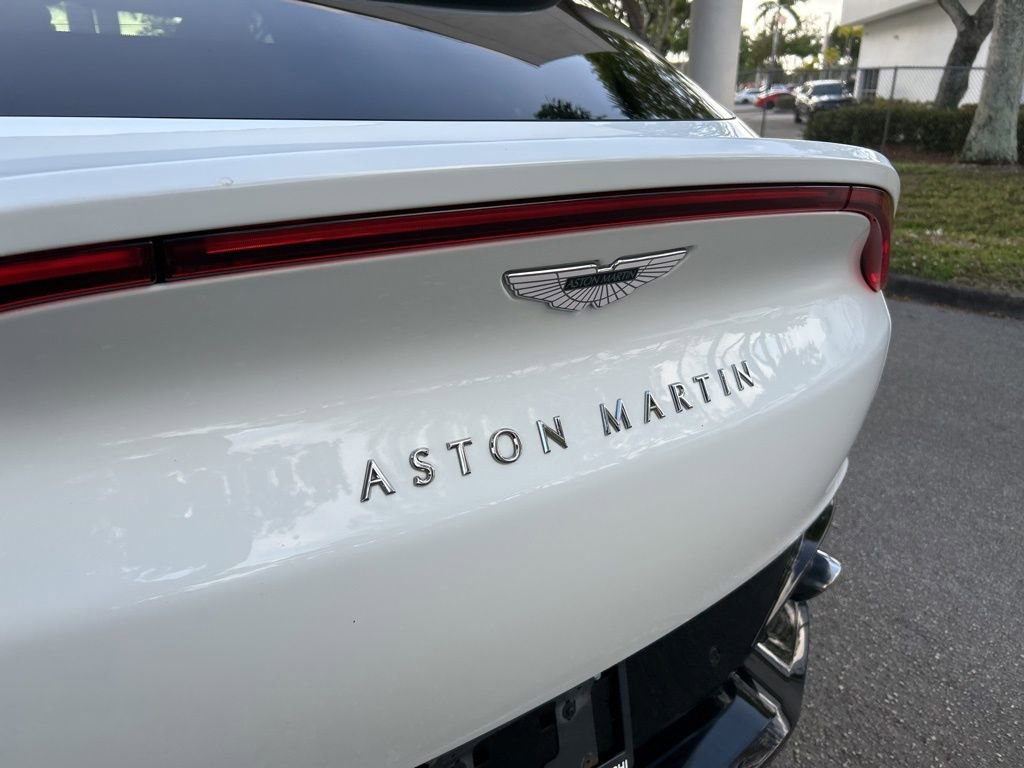 2021 Aston Martin DBX