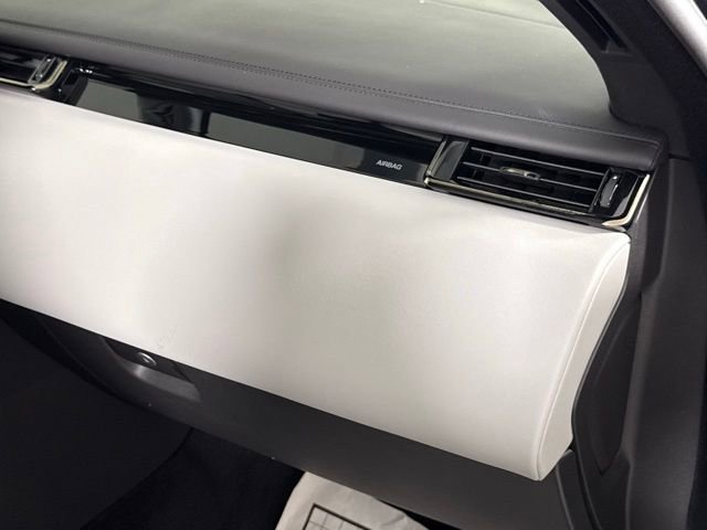 2026 Land Rover Range Rover Velar Dynamic SE