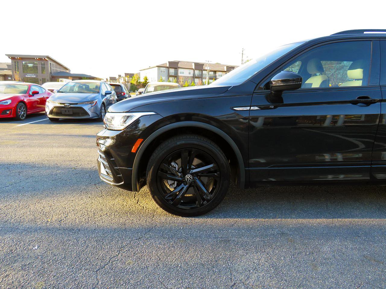 2023 Volkswagen Tiguan SE R-Line