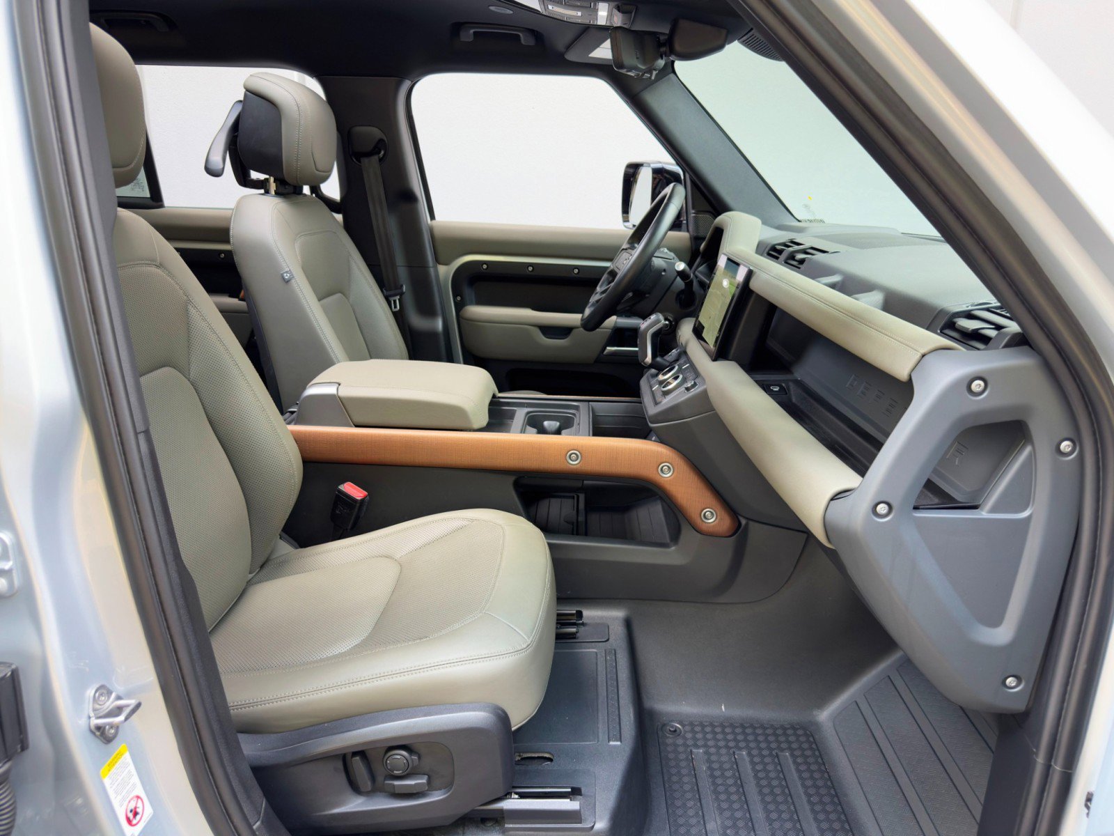 2023 Land Rover Defender 110 X