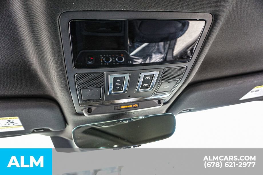 2024 Land Rover Defender 90 X-Dynamic SE