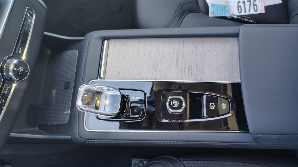 2026 Volvo Xc90 B6 Plus