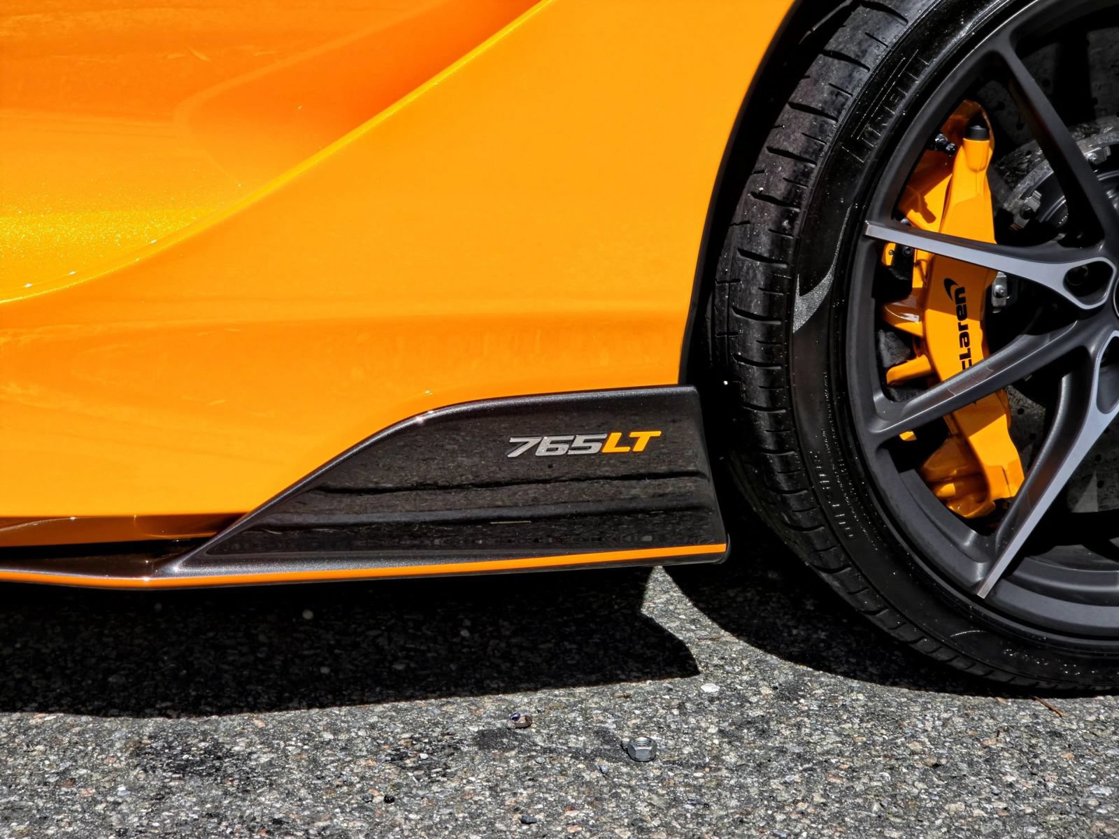 Used 2022 McLaren 765LT photo 24