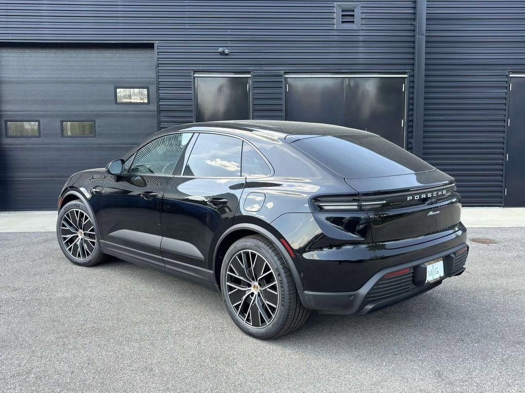 2025 Porsche Macan Electric