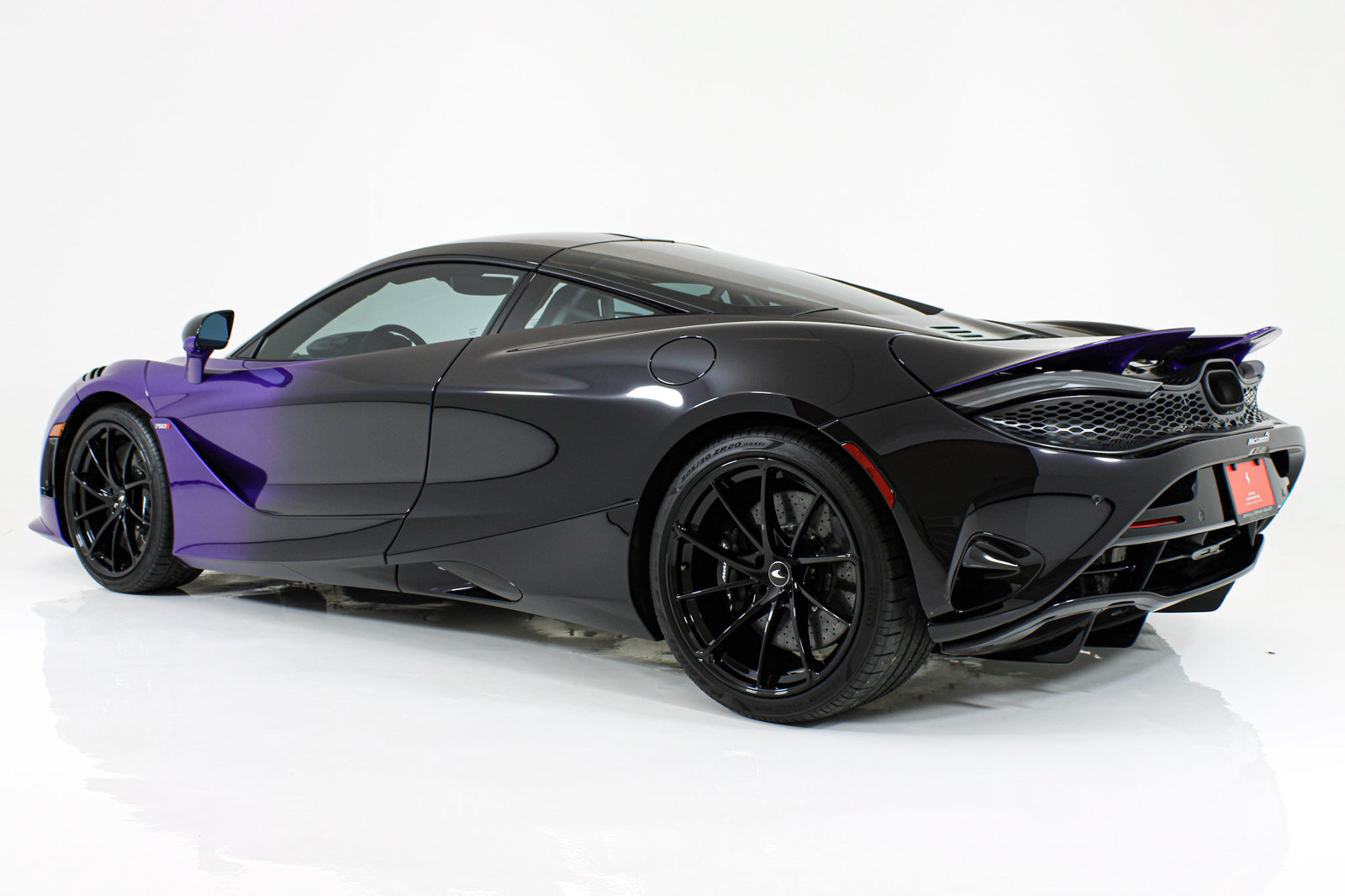 Used 2024 McLaren 750S photo 17