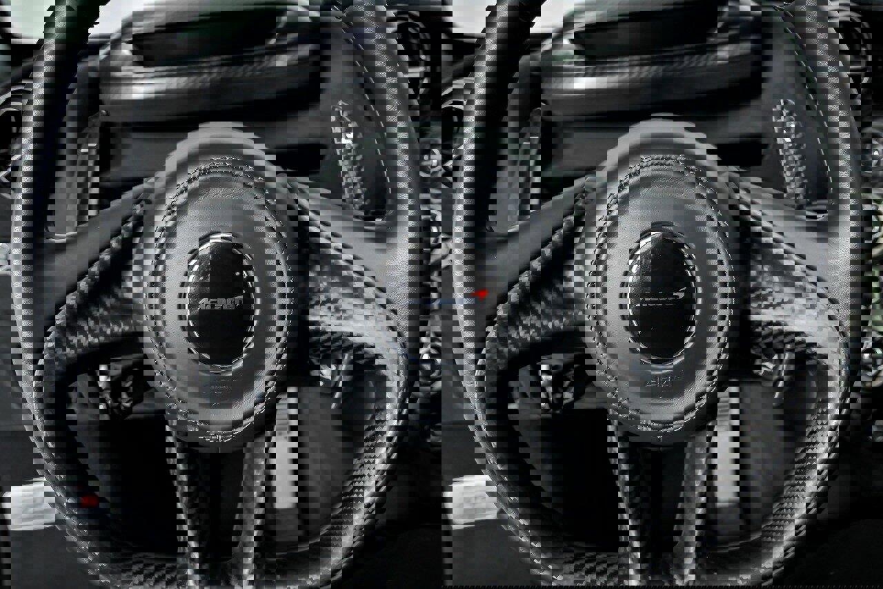 Used 2018 McLaren 720S Performance photo 31