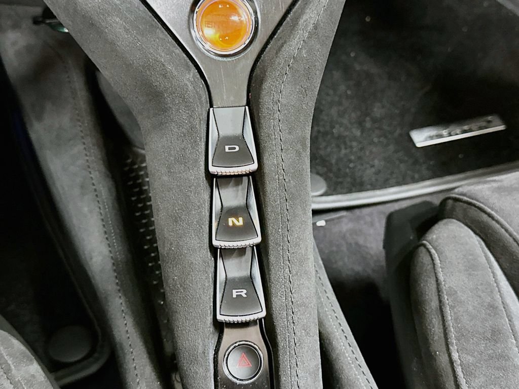 Used 2025 McLaren 750S Spider photo 18