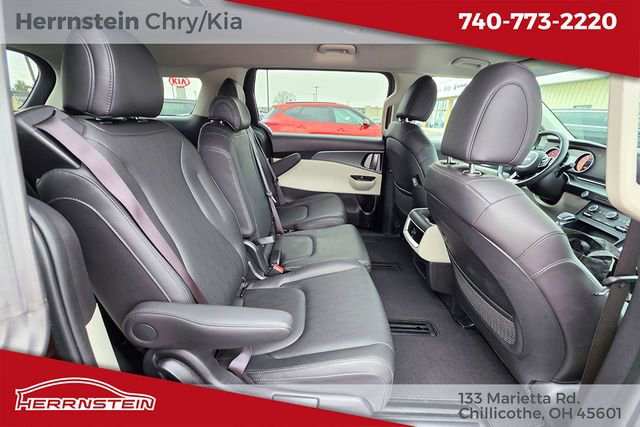 2024 Kia Carnival LX