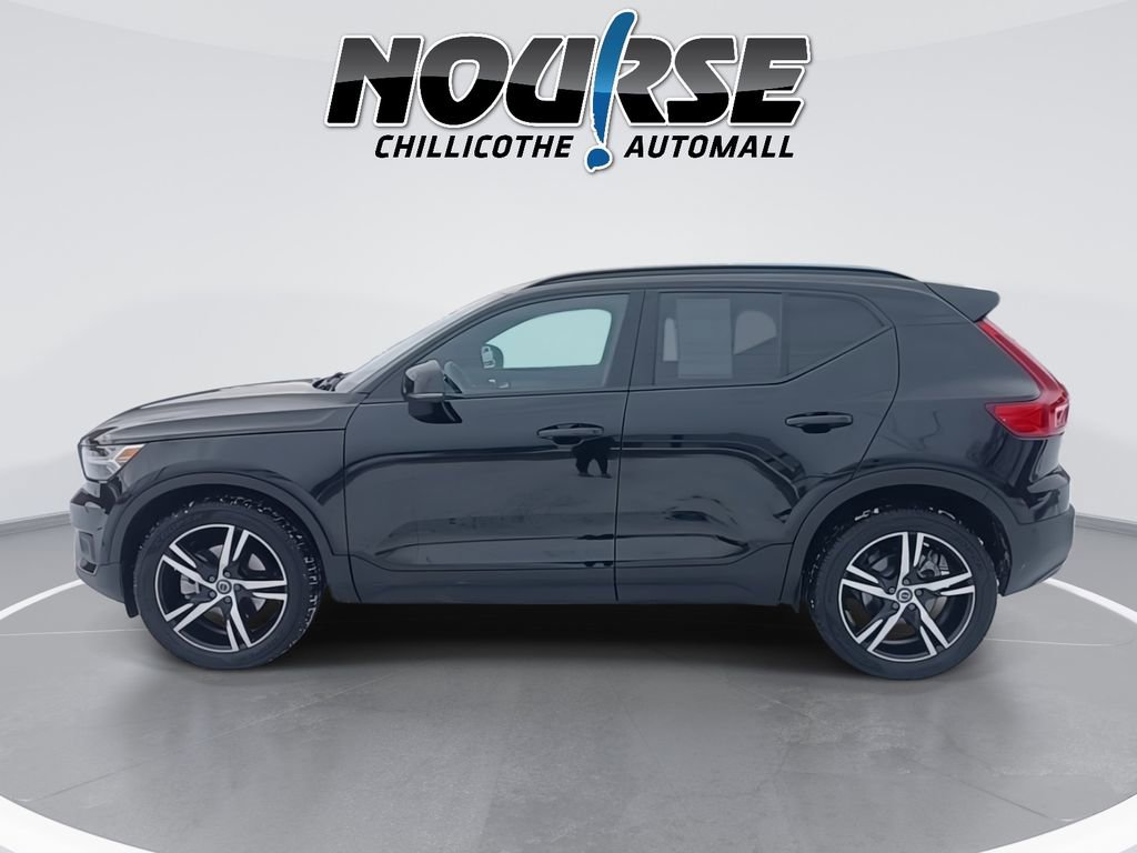 2022 Volvo Xc40 T5 R-Design