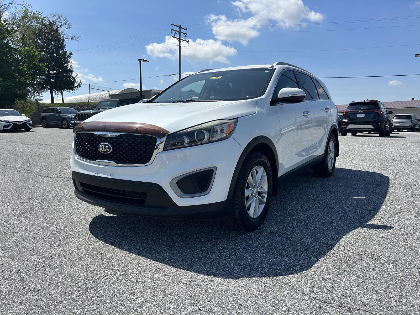 Used 2017 Kia Sorento LX w/ LX Convenience Package