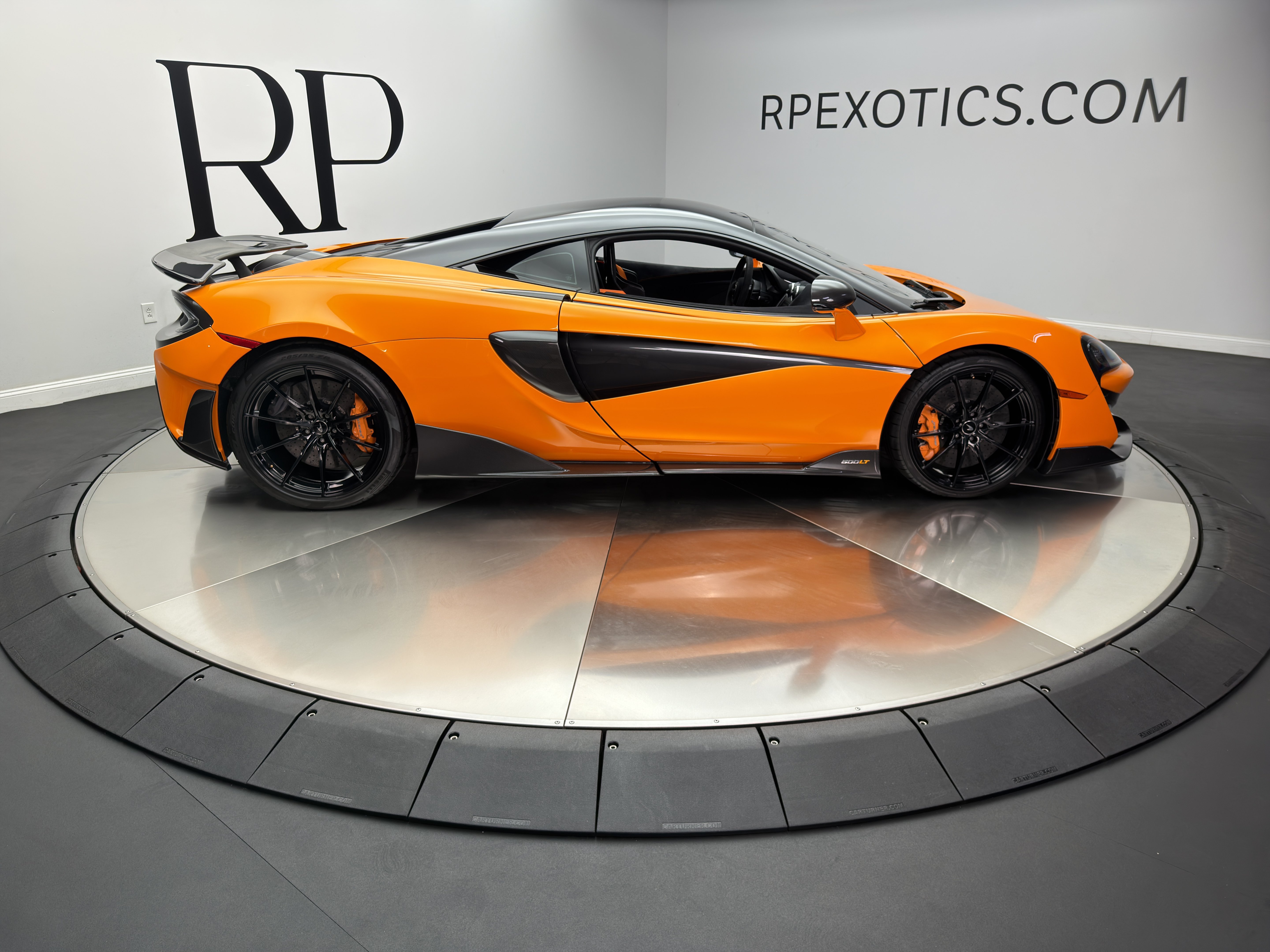 Used 2019 McLaren 600LT photo 7