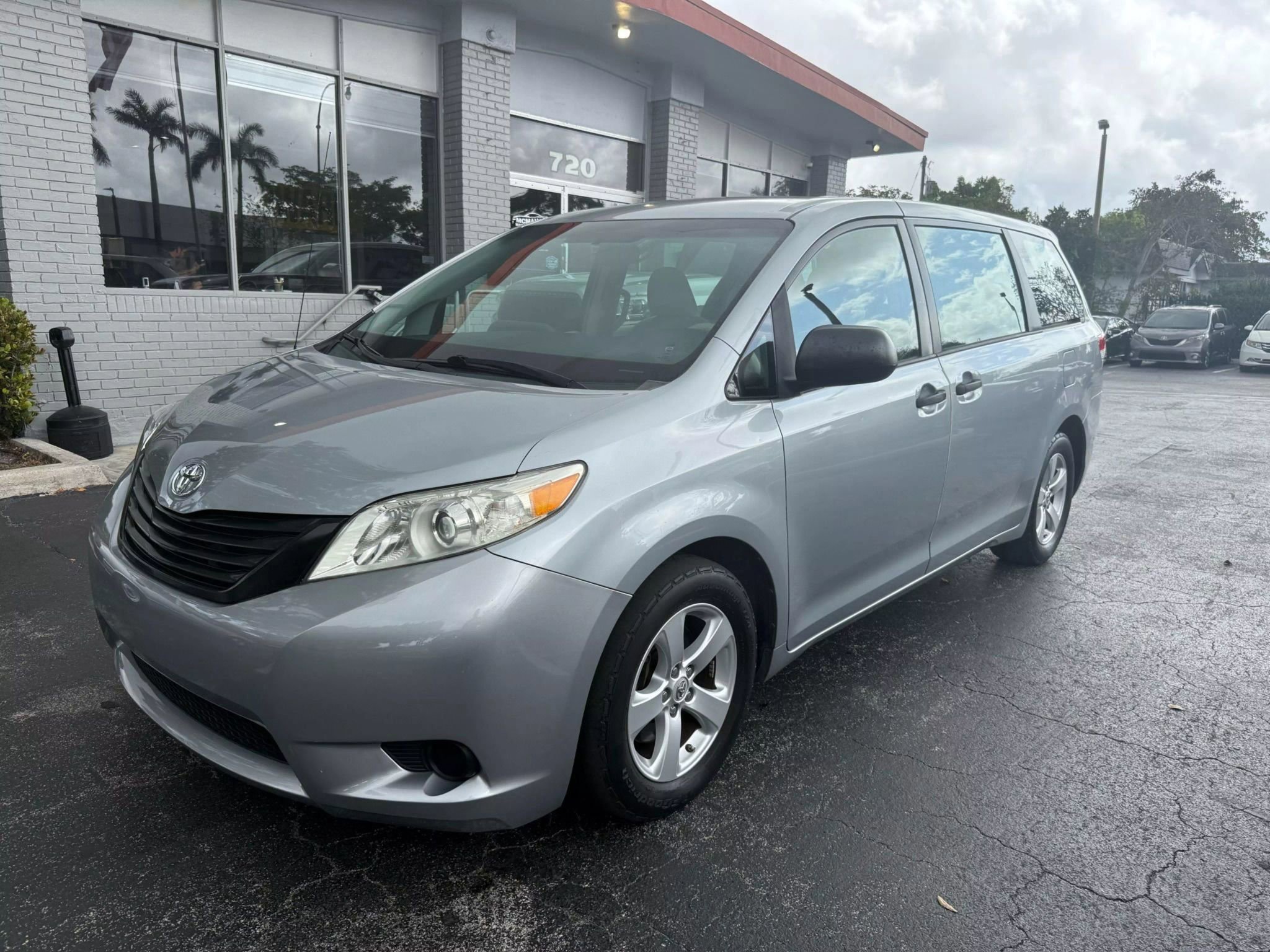 2014 Toyota Sienna L 7-Passenger