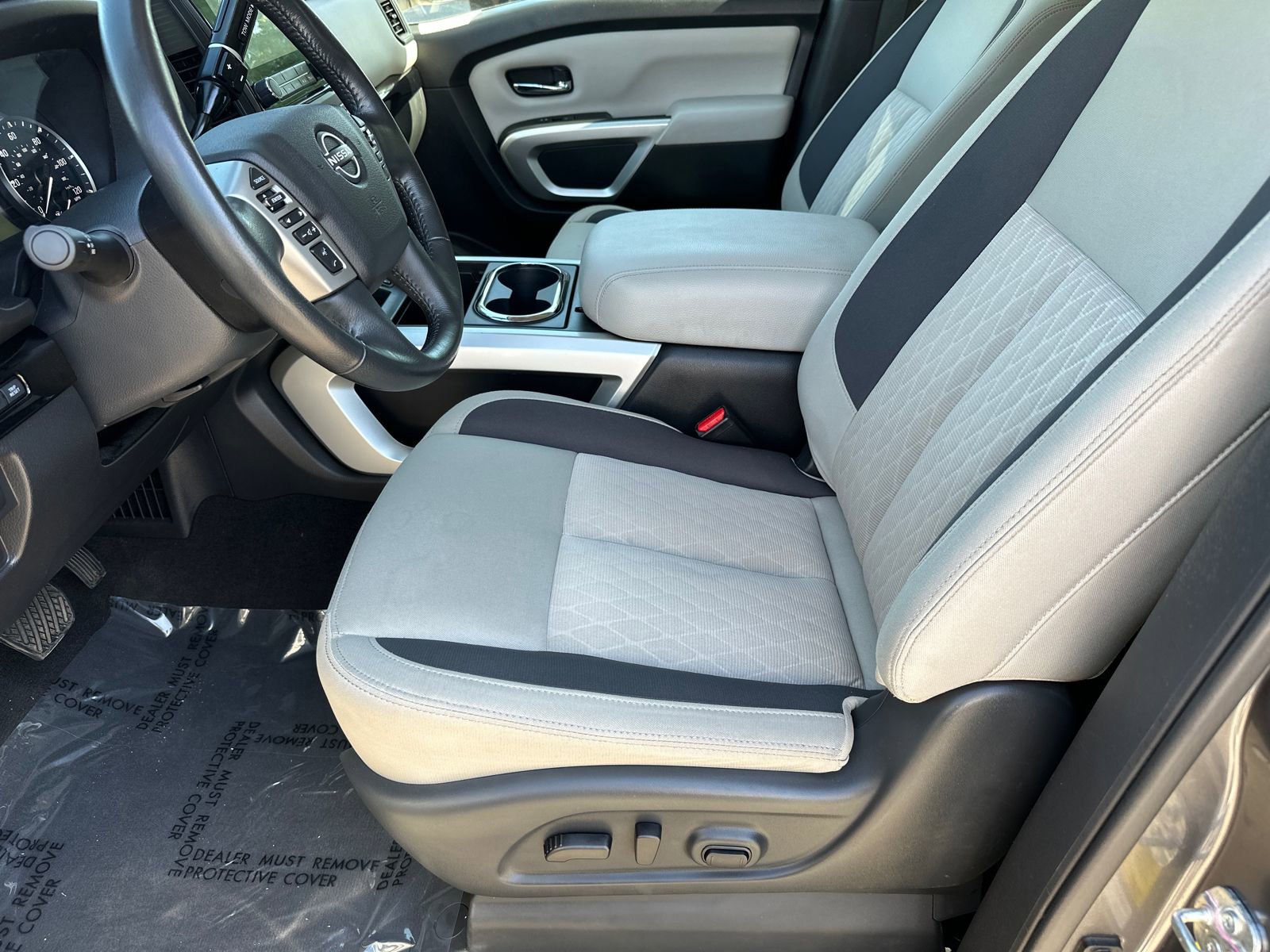 2024 Nissan Titan SV