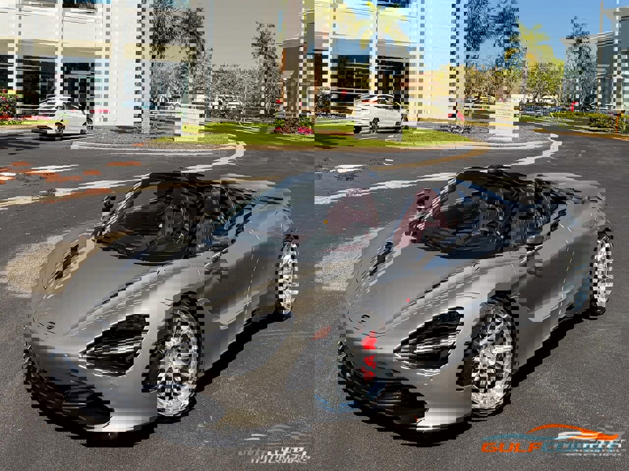 Used 2020 McLaren 720S Performance photo 13