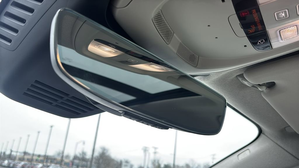 2026 Volvo Xc40 B5 Ultra