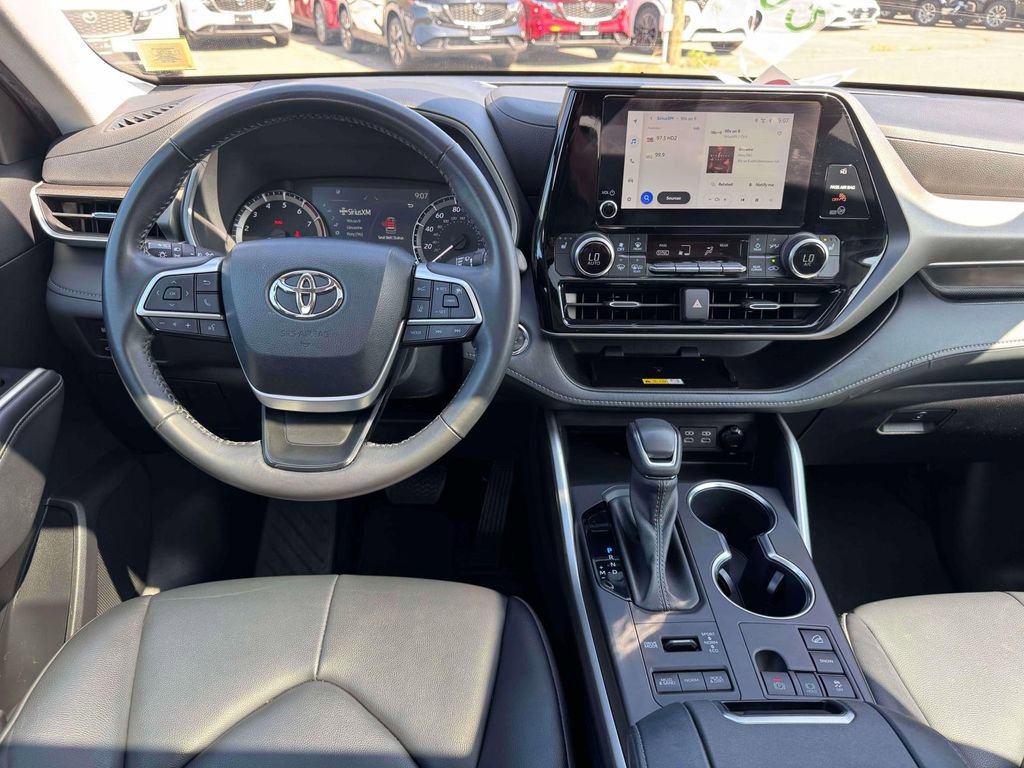 2023 Toyota Highlander XLE