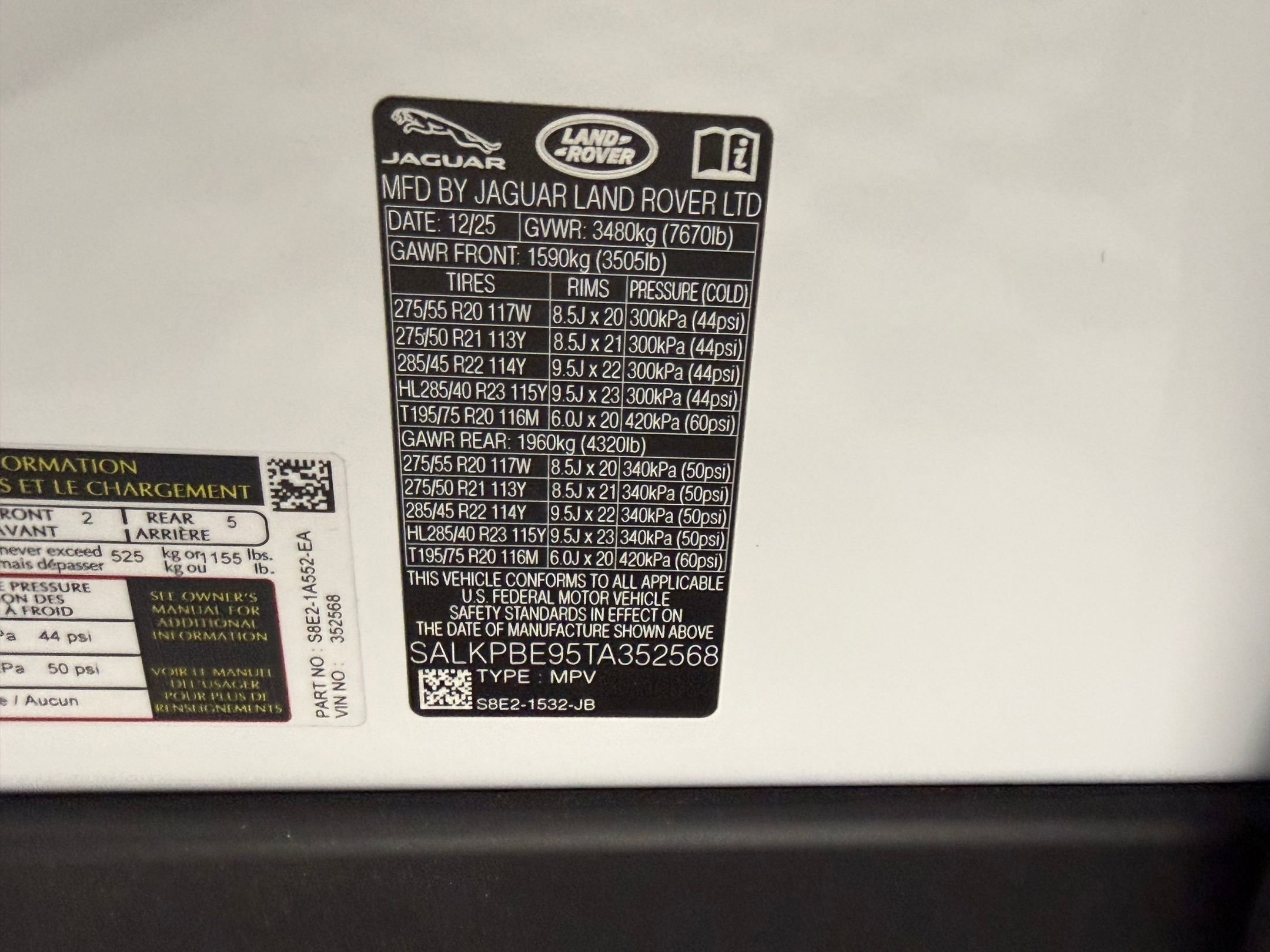 2026 Land Rover Range Rover Long Wheelbase SE