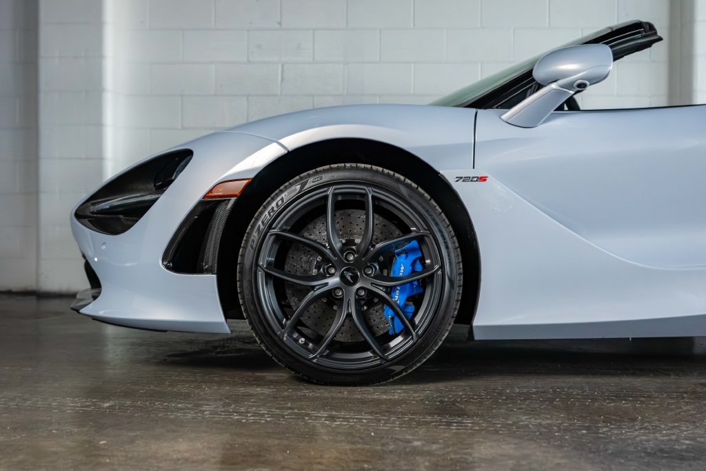 Used 2020 McLaren 720S Luxury photo 15