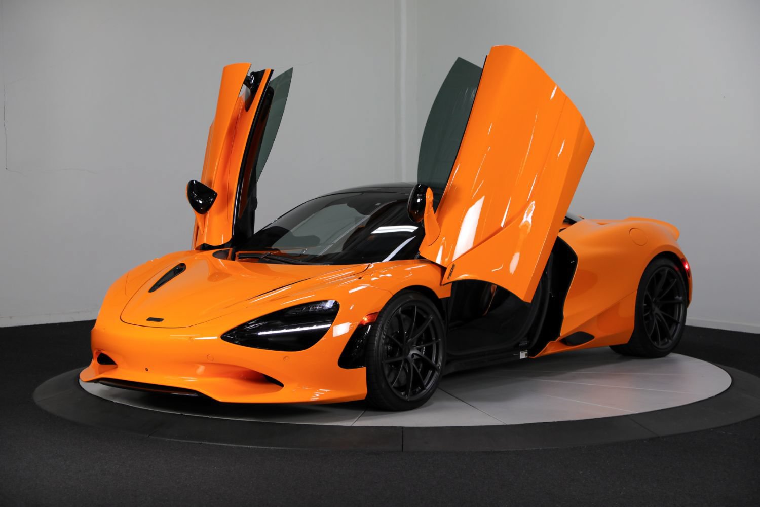 Used 2026 McLaren 750S Spider photo 7