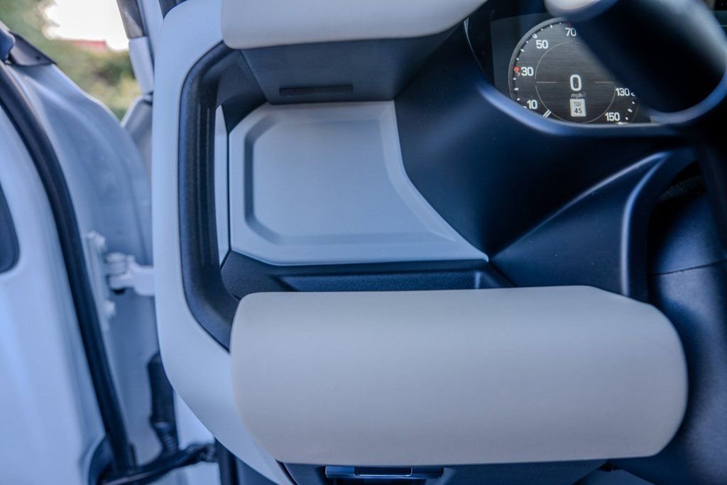 2024 Land Rover Defender 130 S