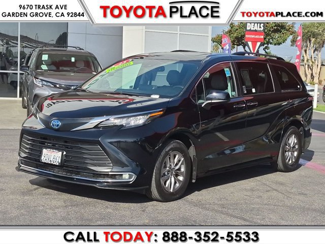 Used 2023 Toyota Sienna XLE