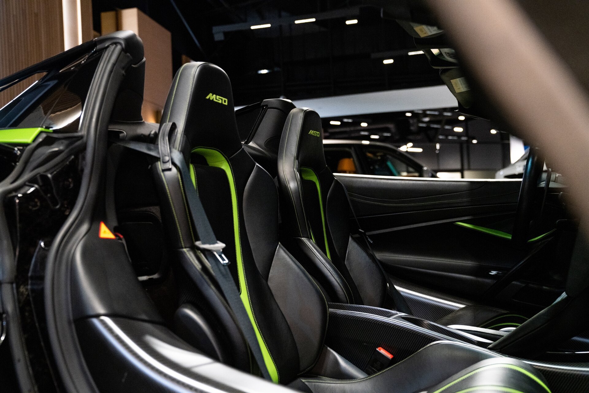 Used 2022 McLaren 765LT photo 21