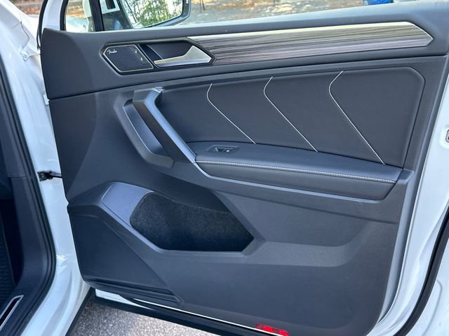 2023 Volkswagen Tiguan SEL R-Line