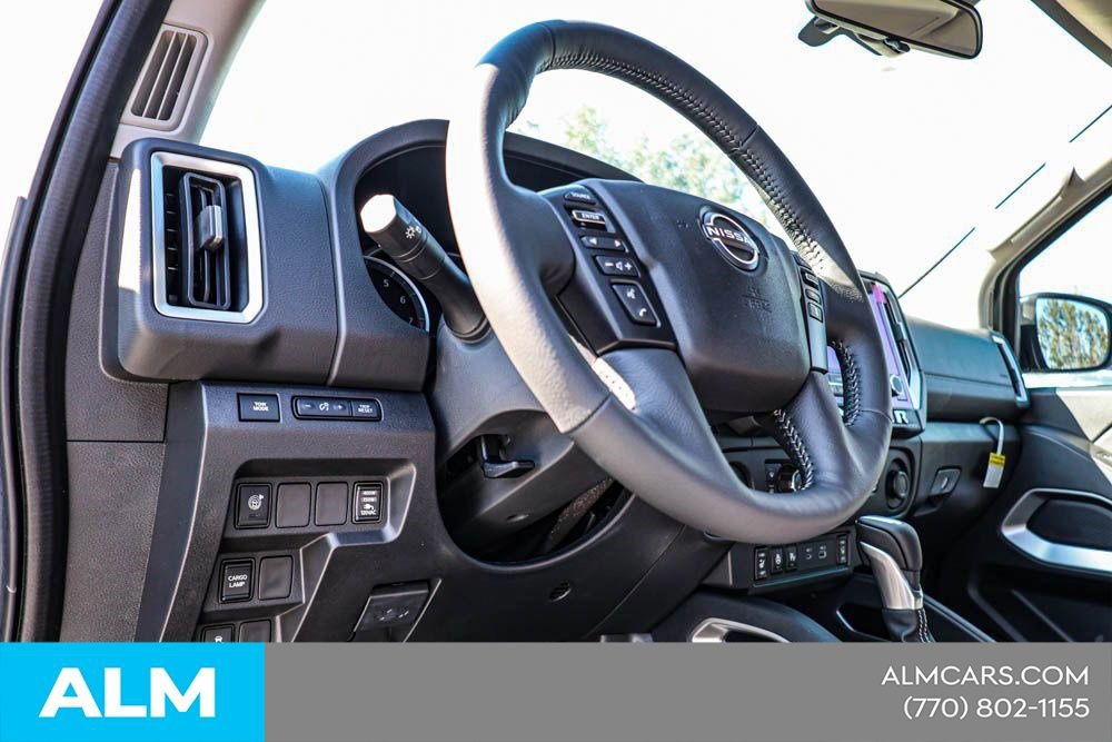 2025 Nissan Frontier SV