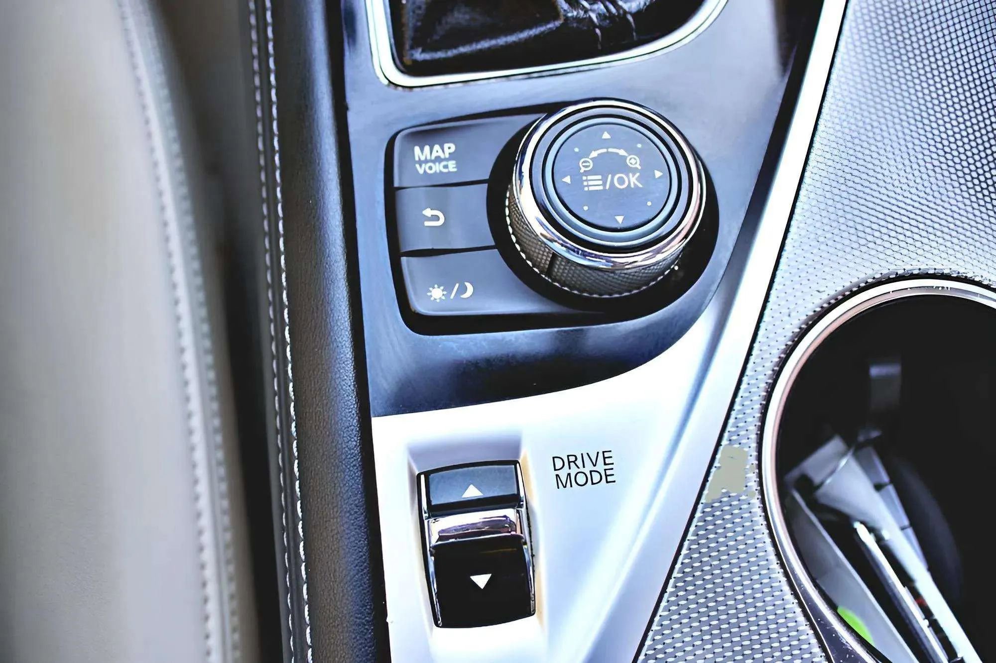 2014 INFINITI Q50 Premium