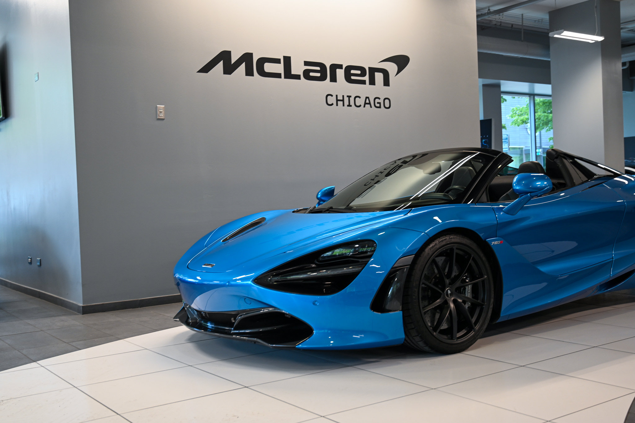 Used 2020 McLaren 720S Luxury photo 9