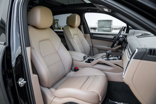 2022 Porsche Cayenne Platinum Edition