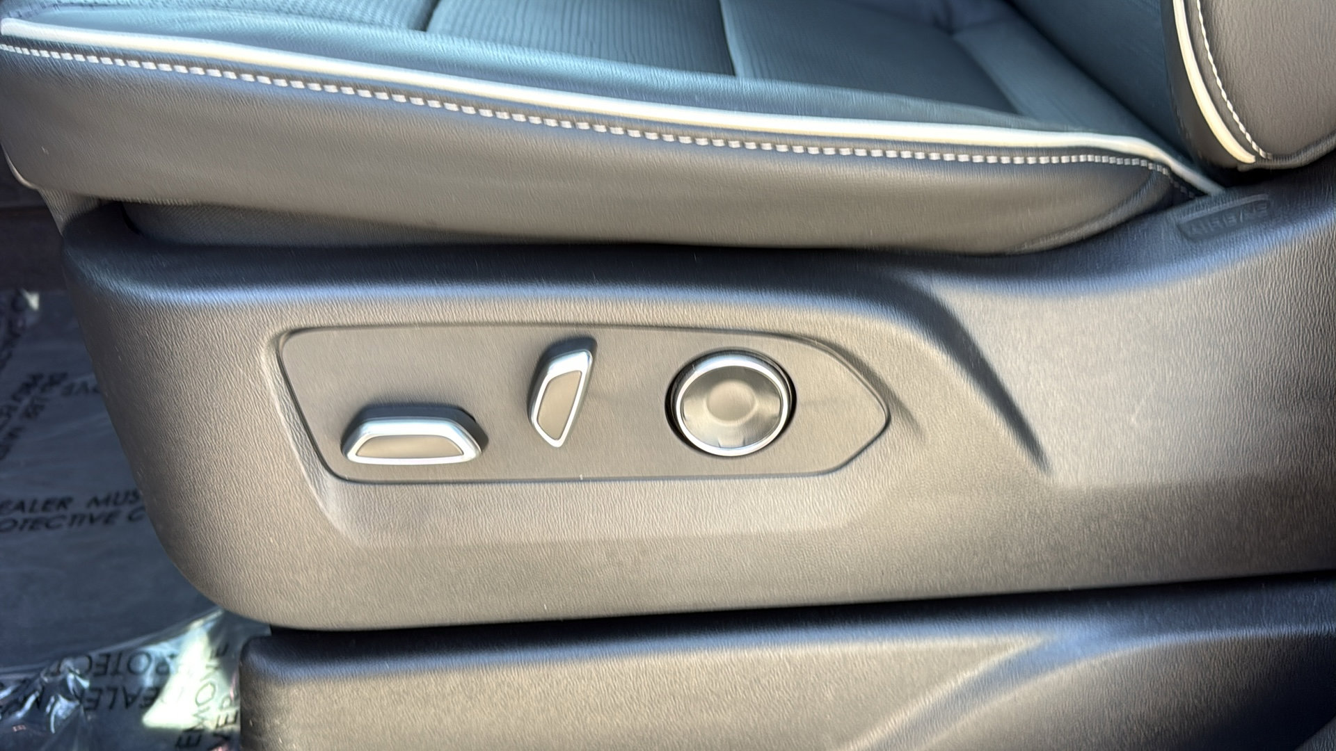 2025 Cadillac Escalade Premium Luxury